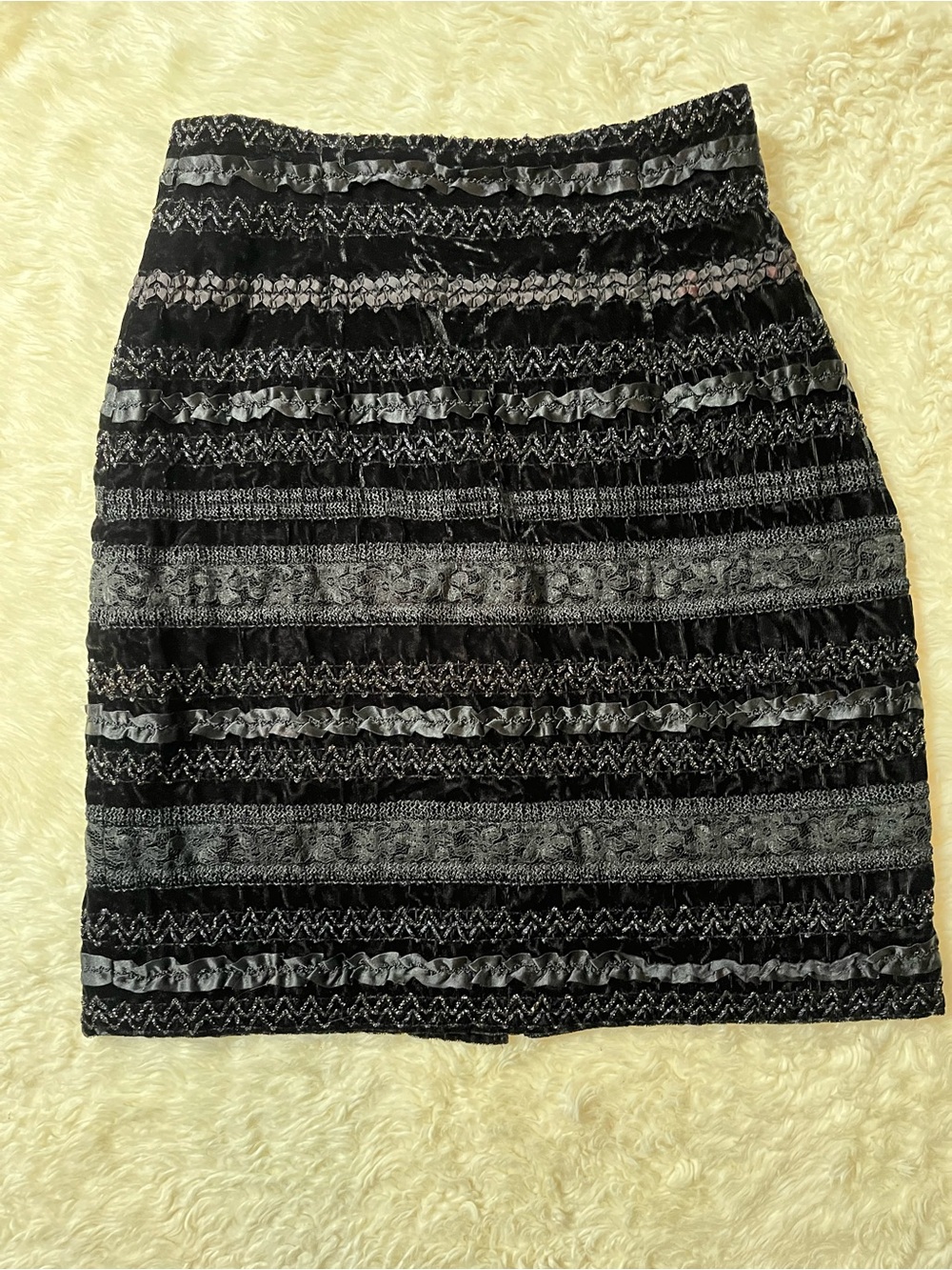 Vintage Georges Marciano Guess Velvet Mini Skirt Black Size 4 Lace Embellishment